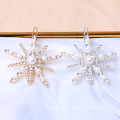 Wholesale Korean Fashion Hair Accessories 2021 Alloy Hairpin Designers Custom Crystal Pearl Hair Clips For Girls